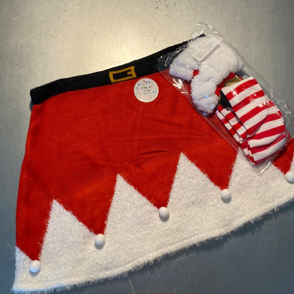 1X ugly sweater skirt.  Santa theme NWT